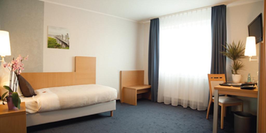 Hotel Beuss Oberursel Room photo